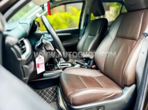 Xe Toyota Fortuner 2.7V 4x2 AT 2018