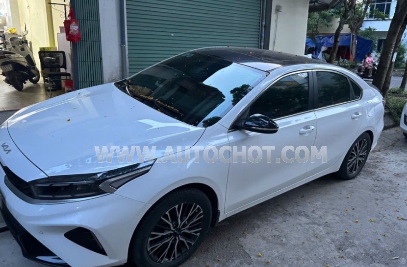 Kia K3 Premium 1.6 AT 2022