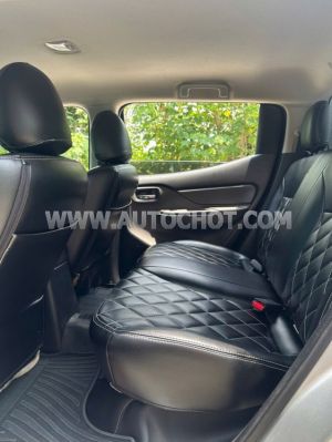 Xe Mitsubishi Triton 4x2 AT 2019