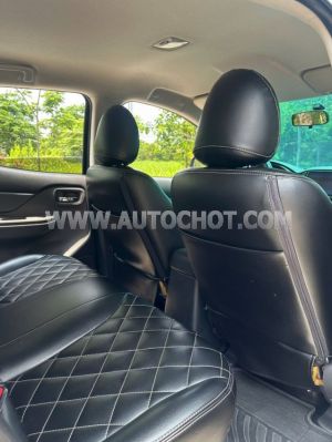 Xe Mitsubishi Triton 4x2 AT 2019