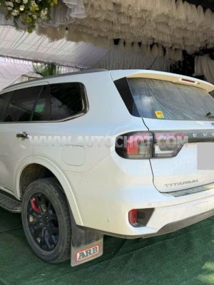 Xe Ford Everest Titanium Plus 2.0L 4x4 AT 2023