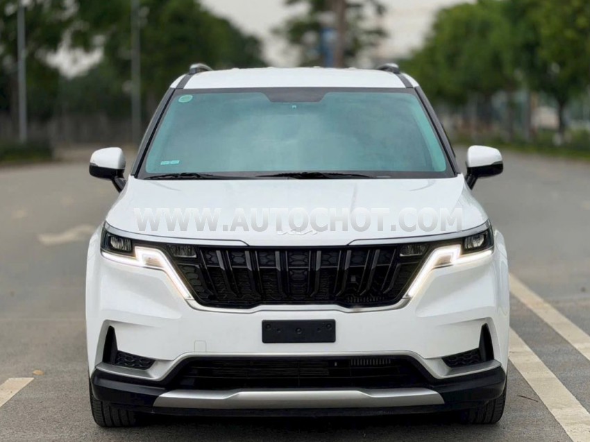 Xe Kia Carnival Luxury 2.2D 2024
