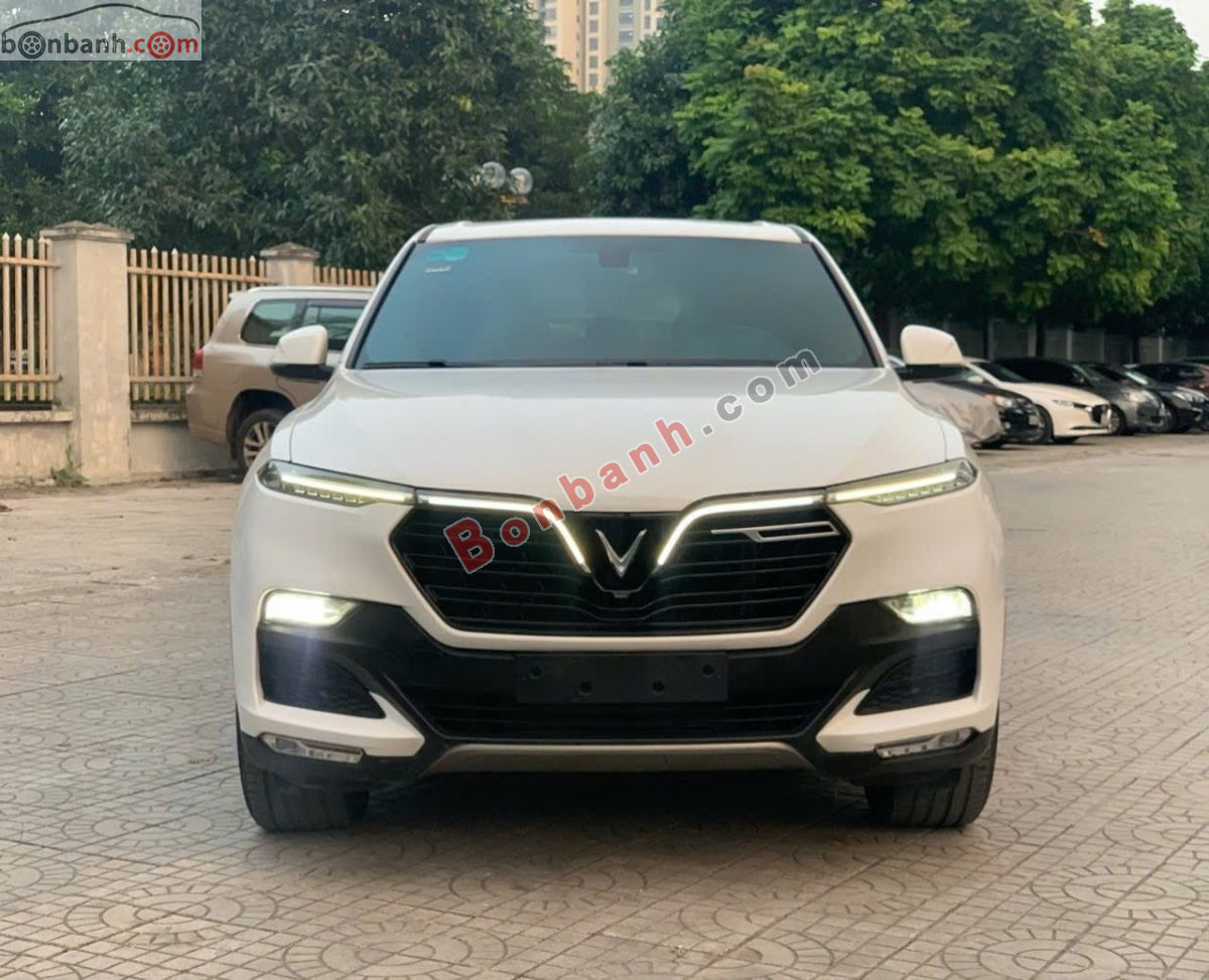 Xe VinFast Lux SA 2.0 Base 2.0 AT 2021