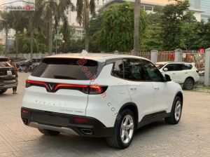 Xe VinFast Lux SA 2.0 Base 2.0 AT 2021