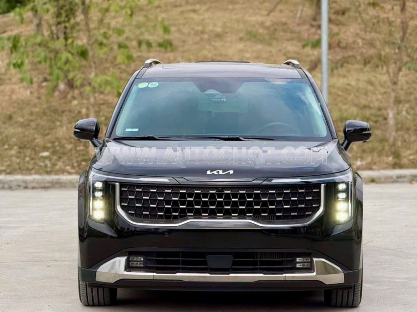 Kia Carnival Signature 2.2D 2025
