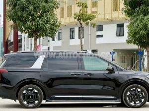 Xe Kia Carnival Signature 2.2D 2025
