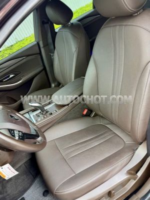 Xe VinFast Lux A 2.0 Base 2.0 AT 2019