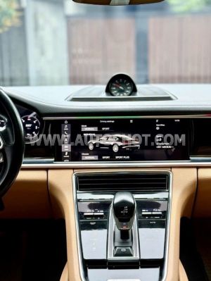 Xe Porsche Panamera 3.0 V6 2017