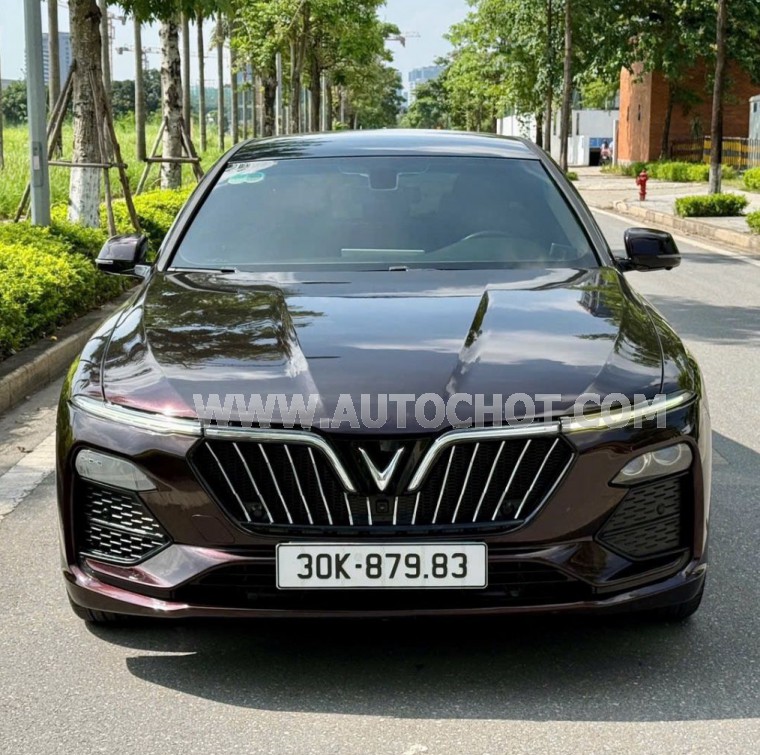 VinFast Lux A 2.0 Base 2.0 AT 2019