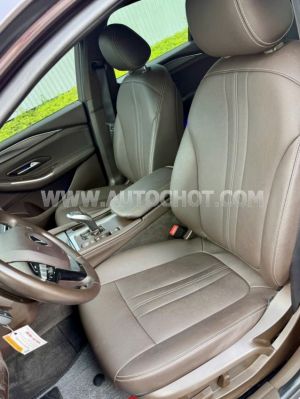 Xe VinFast Lux A 2.0 Base 2.0 AT 2019