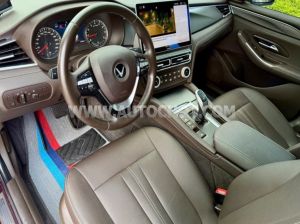 Xe VinFast Lux A 2.0 Base 2.0 AT 2019