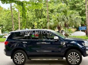 Xe Ford Everest Titanium 2.0L 4x2 AT 2020