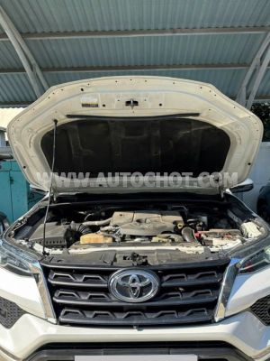 Xe Toyota Fortuner 2.4L 4x2 AT 2022