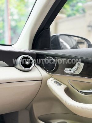 Xe Mercedes Benz GLC 200 2019