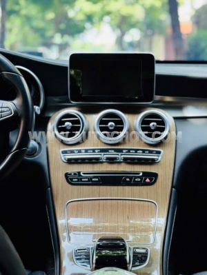 Xe Mercedes Benz GLC 250 4Matic 2017
