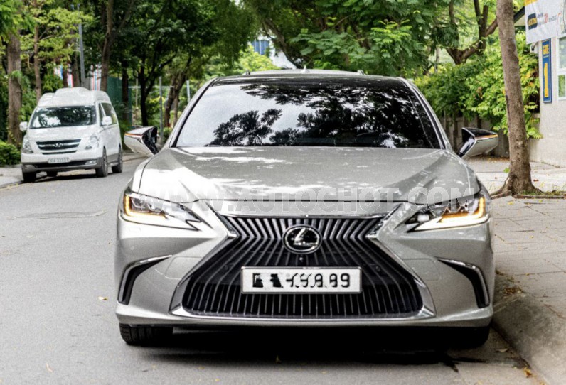 Lexus ES 250 2019