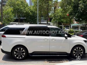 Xe Kia Carnival Signature 2.2D 2023