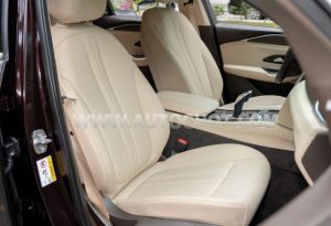 Xe VinFast Lux A 2.0 Premium 2.0 AT 2021