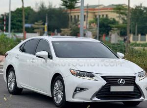 Xe Lexus ES 250 2015