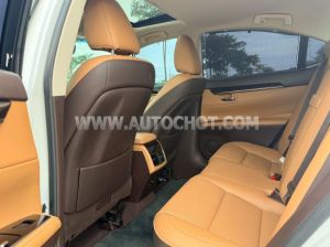 Xe Lexus ES 250 2015