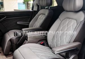 Xe Volkswagen Viloran Luxury 2025