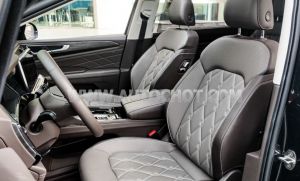 Xe Volkswagen Viloran Luxury 2025