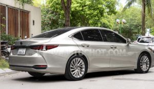Xe Lexus ES 250 2018