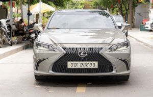 Xe Lexus ES 250 2018