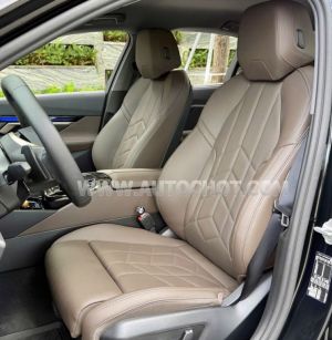 Xe BMW 5 Series 520i Premium 2025