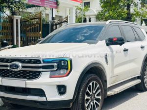 Xe Ford Everest Platinum 2.0L 4x4 AT 2025