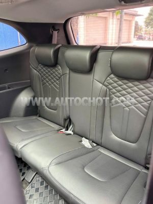 Xe Hyundai Custin Cao Cấp 2.0T 2023