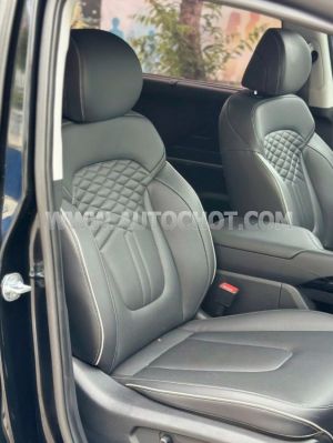 Xe Hyundai Custin Cao Cấp 2.0T 2023