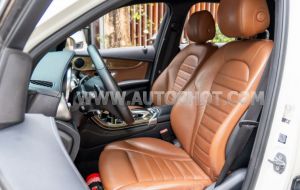 Xe Mercedes Benz GLC 250 4Matic 2017