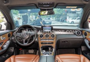 Xe Mercedes Benz GLC 250 4Matic 2017
