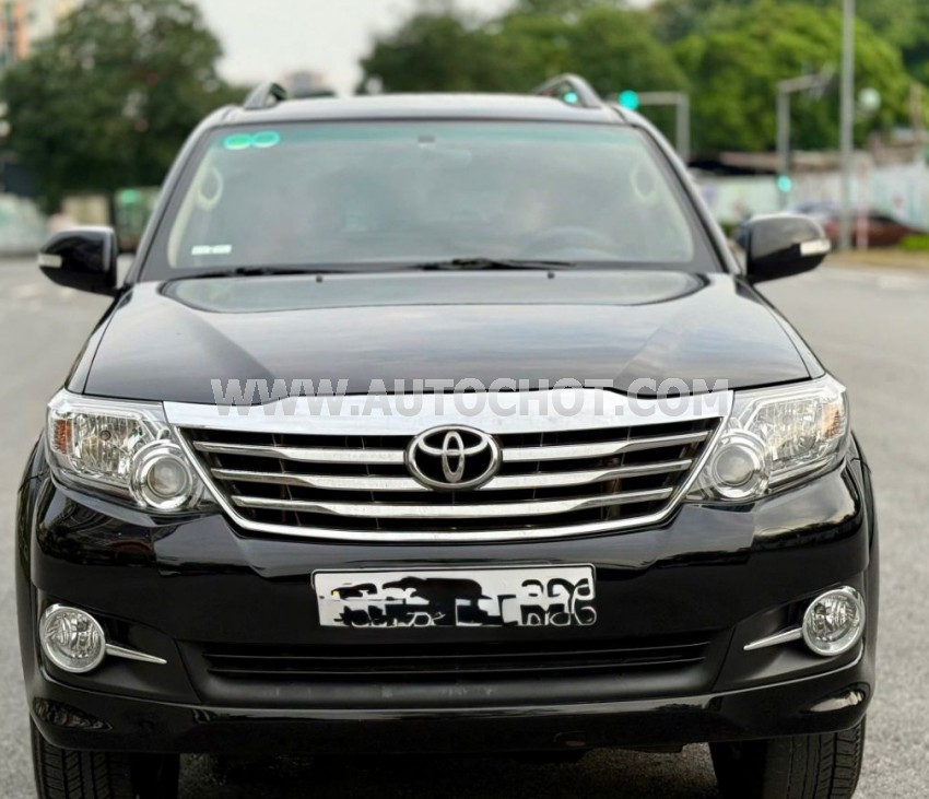 Toyota Fortuner 2.7V 4x2 AT 2015