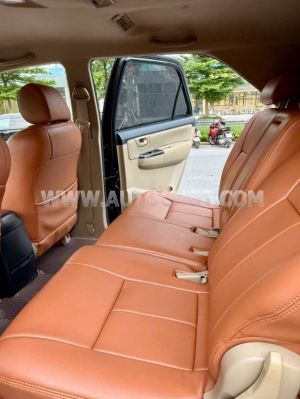 Xe Toyota Fortuner 2.7V 4x2 AT 2015