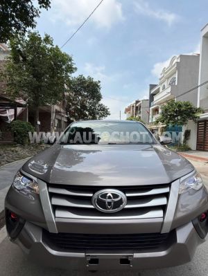 Xe Toyota Fortuner 2.4G 4x2 MT 2020