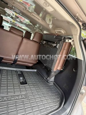 Xe Toyota Fortuner 2.4G 4x2 MT 2020