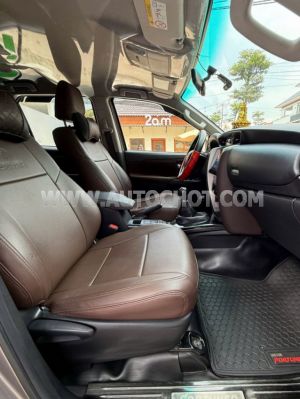 Xe Toyota Fortuner 2.4G 4x2 MT 2020