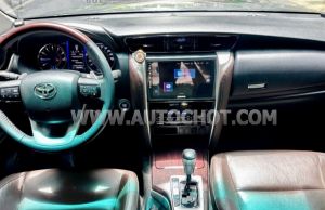 Xe Toyota Fortuner 2.7V 4x2 AT 2019