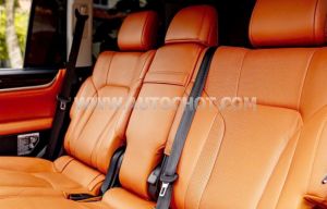 Xe Lexus LX 570 2021
