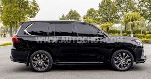 Xe Lexus LX 570 2021