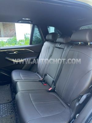 Xe VinFast Lux SA 2.0 Base 2.0 AT 2021