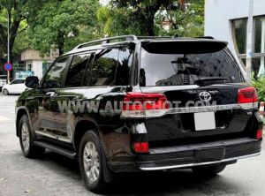 Xe Toyota Land Cruiser 5.7 V8 2016