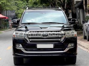 Xe Toyota Land Cruiser 5.7 V8 2016
