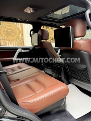 Xe Toyota Land Cruiser 5.7 V8 2016