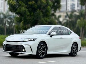 Xe Toyota Camry 2.0Q 2025