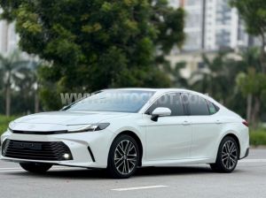 Xe Toyota Camry 2.0Q 2025