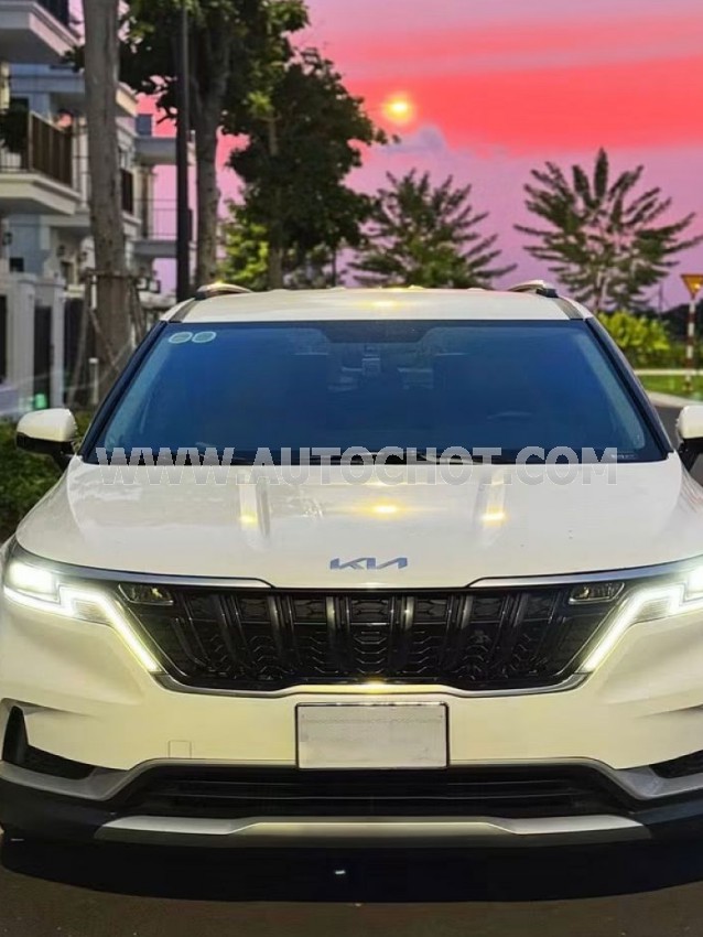 Xe Kia Carnival Luxury 2.2D 2024
