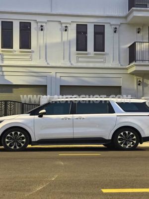 Xe Kia Carnival Luxury 2.2D 2024